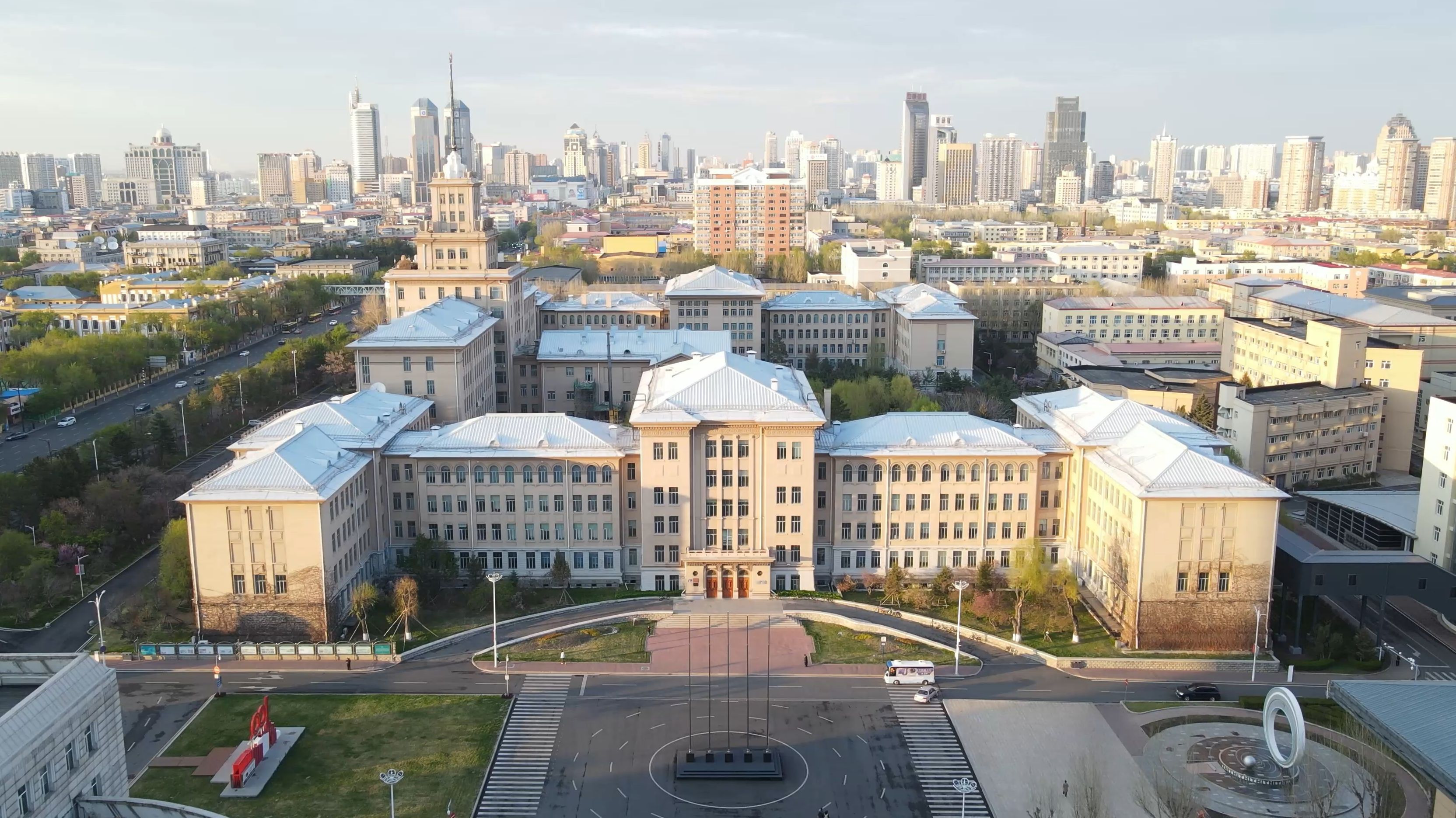 哈尔滨工业大学研究生院
