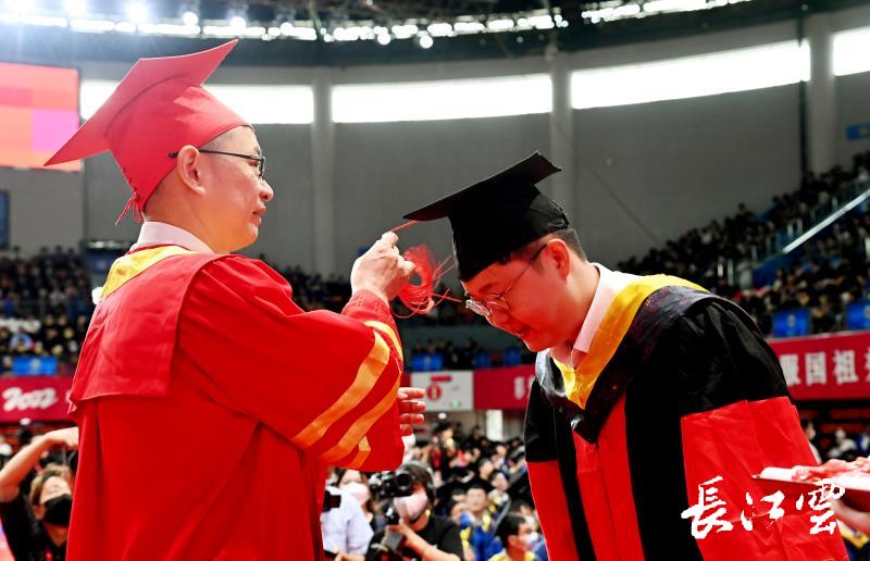 武汉理工学院毕业证